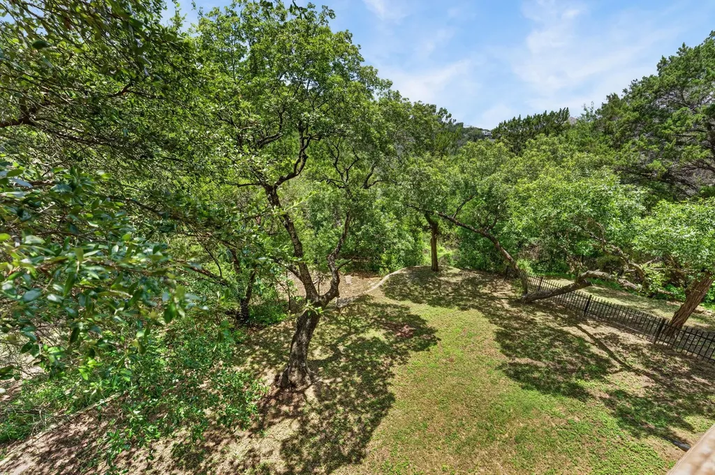 2801 Manitou Drive Austin TX 78734
