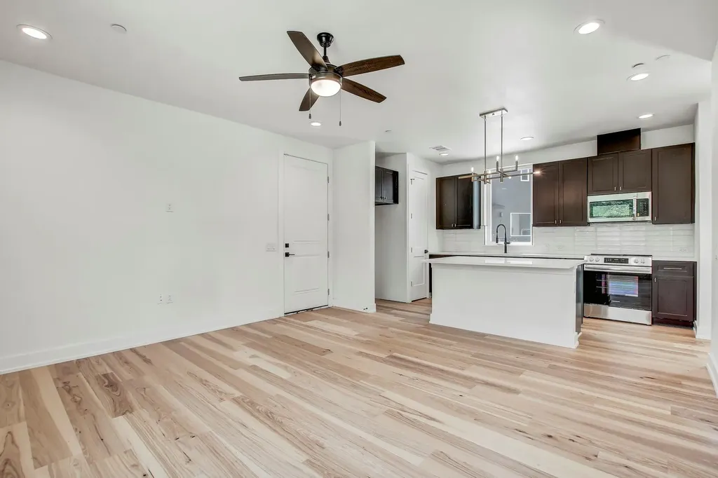 4127 E 12th Street Austin TX 78721