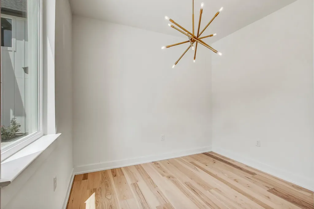 4127 E 12th Street Austin TX 78721