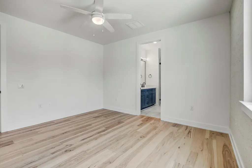 4127 E 12th Street Austin TX 78721