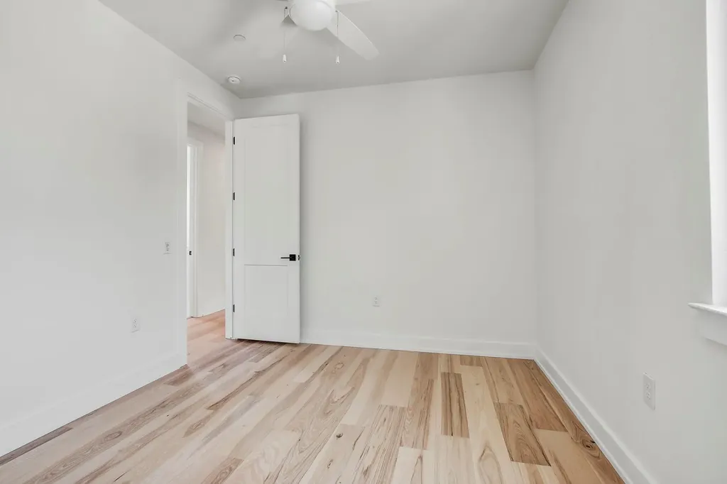 4127 E 12th Street Austin TX 78721