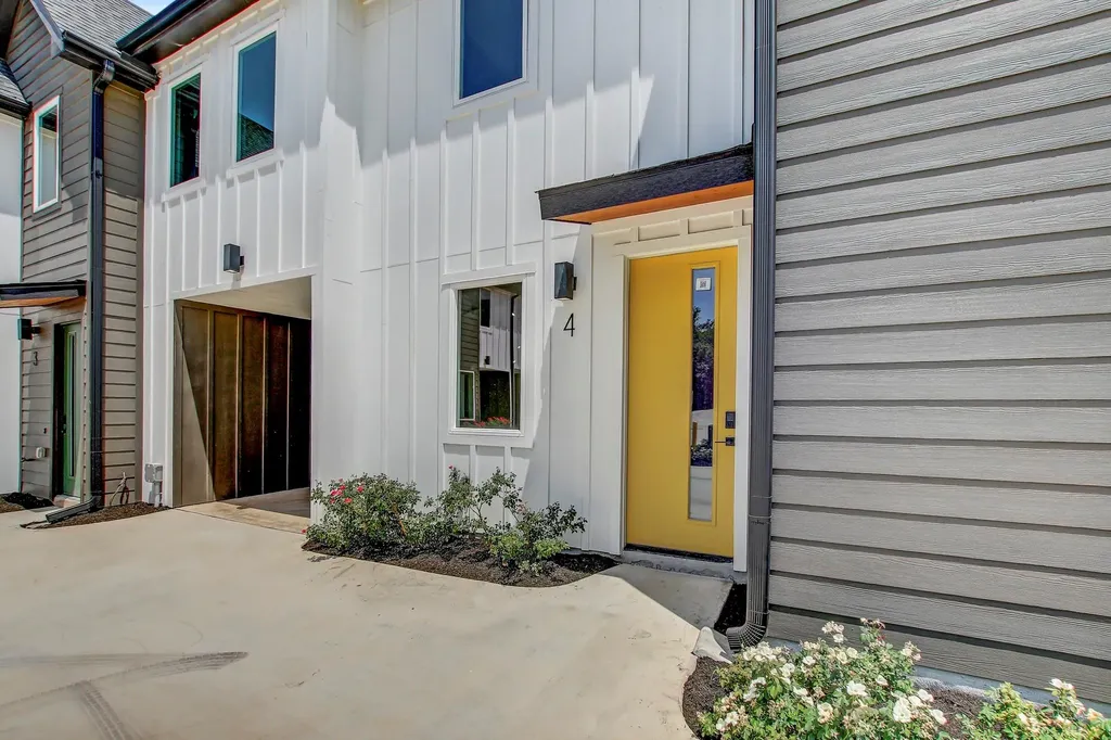 4127 E 12th Street Austin TX 78721