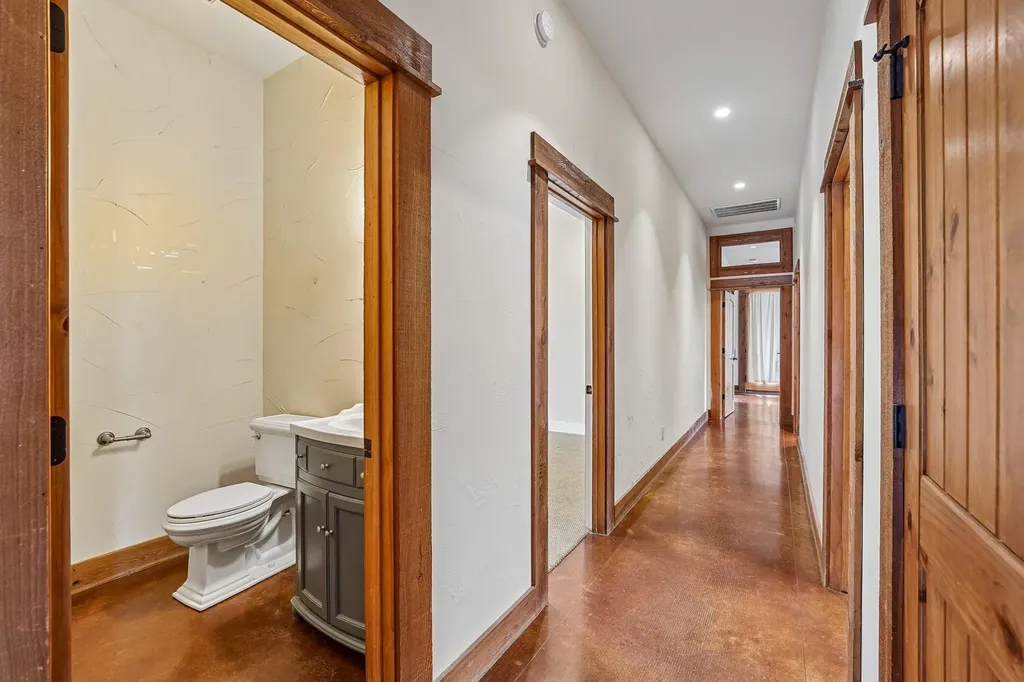 290 Miss Donna Lane Dripping Springs TX 78620
