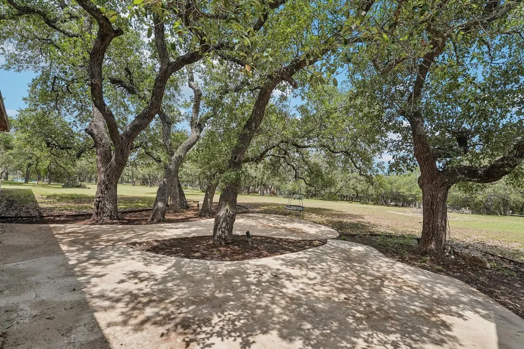290 Miss Donna Lane Dripping Springs TX 78620