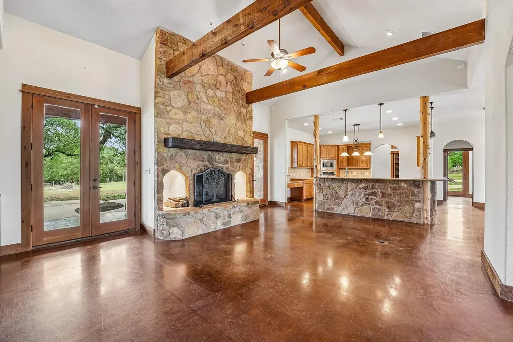 290 Miss Donna Lane Dripping Springs TX 78620