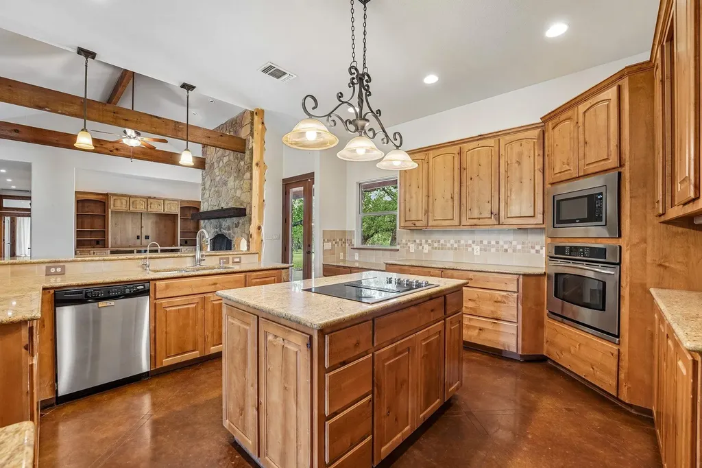 290 Miss Donna Lane Dripping Springs TX 78620