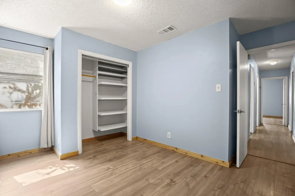 5402 Brompton Circle Austin TX 78745