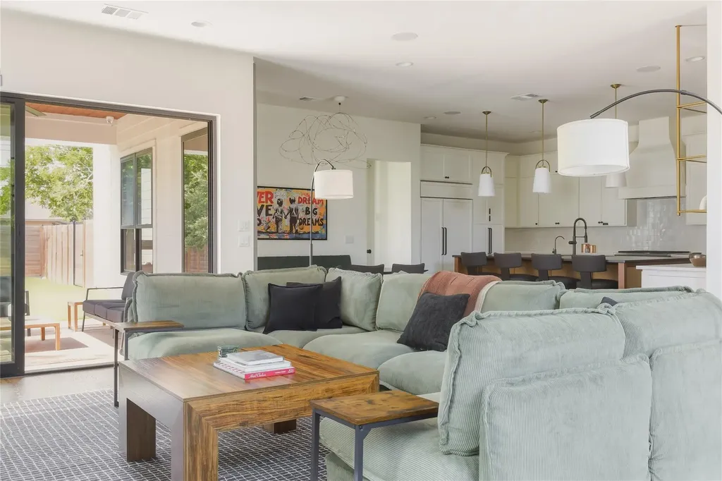 705 W 10th Street Georgetown TX 78626