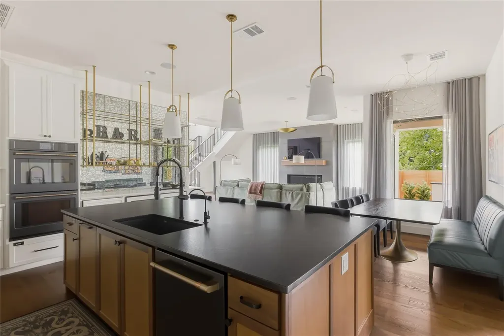 705 W 10th Street Georgetown TX 78626