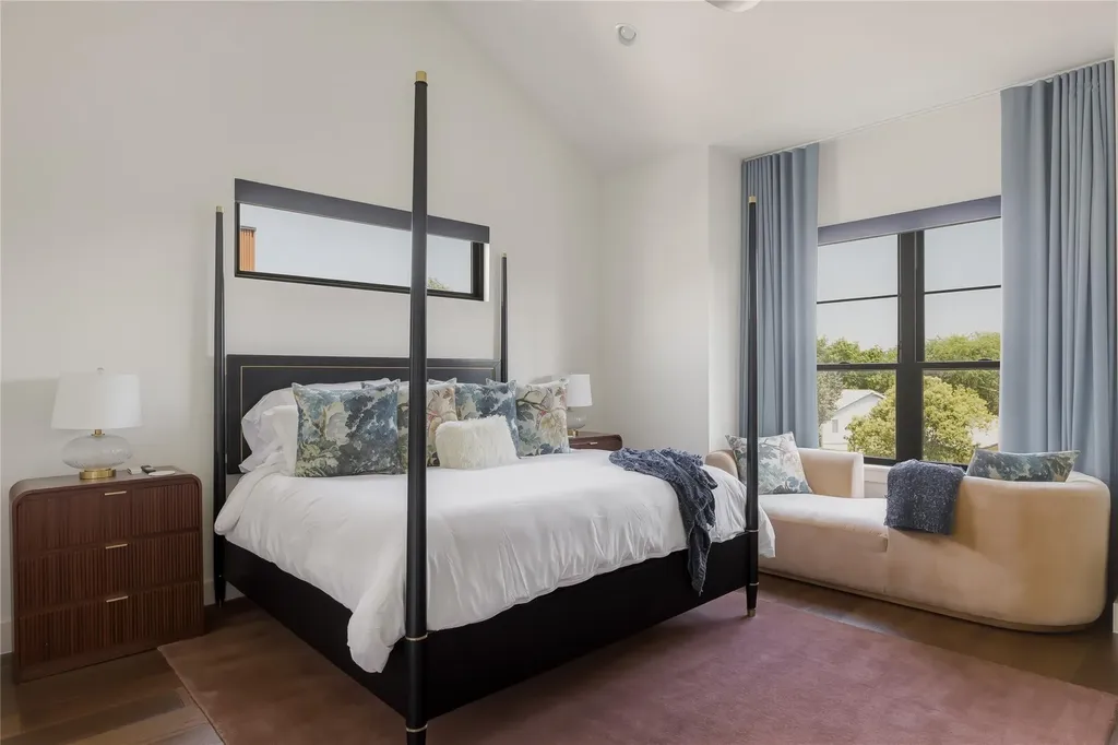 705 W 10th Street Georgetown TX 78626