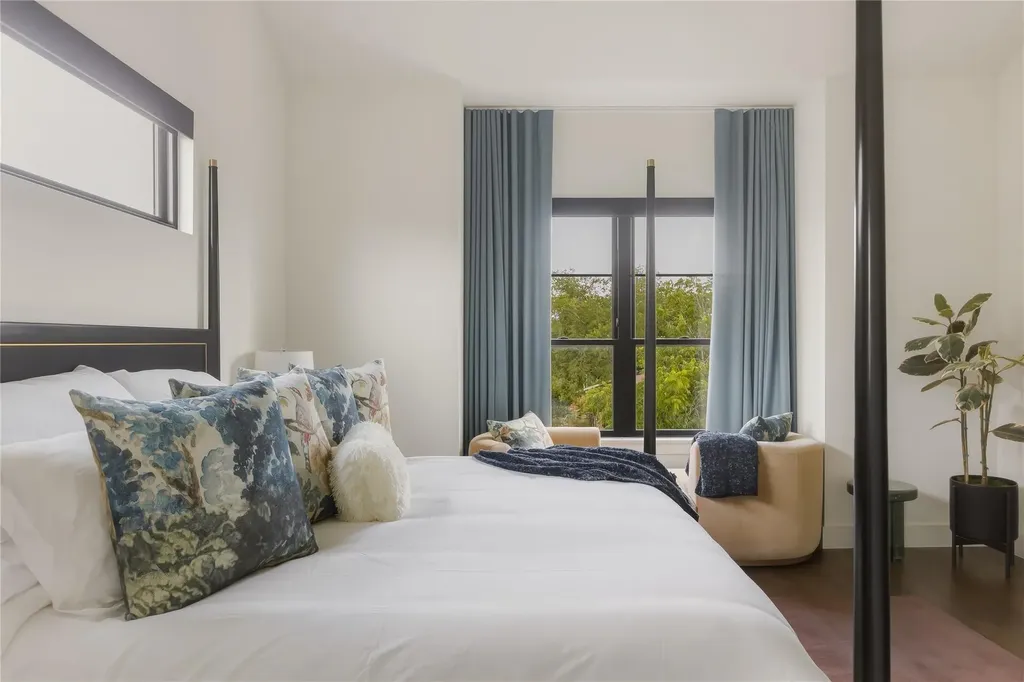 705 W 10th Street Georgetown TX 78626