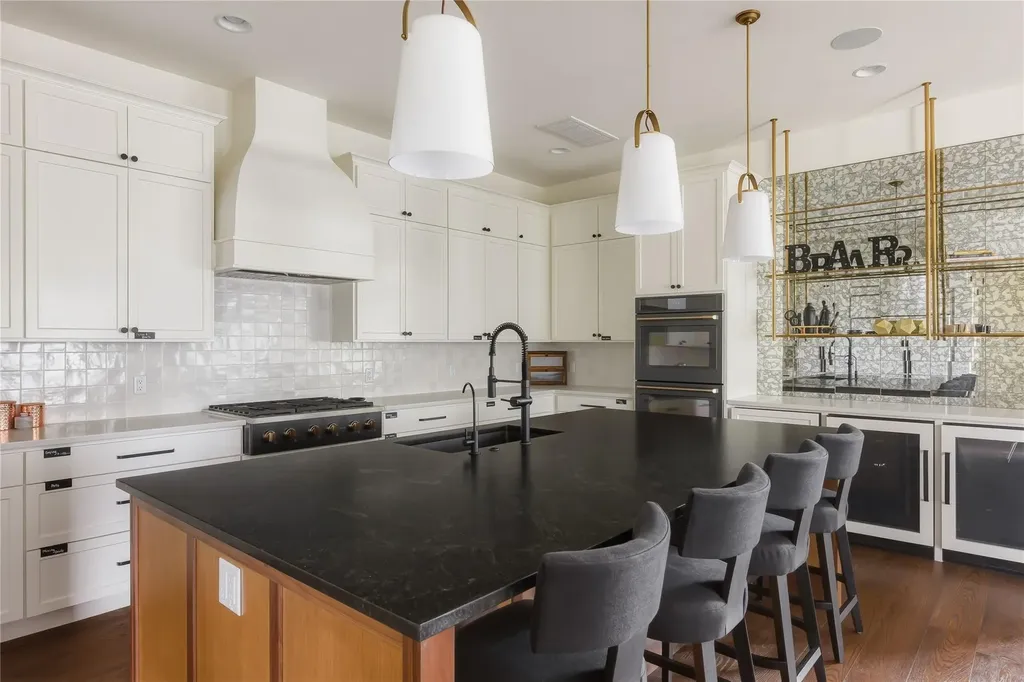 705 W 10th Street Georgetown TX 78626