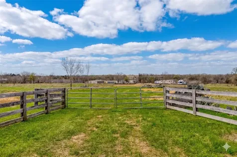 430 N Fm 487 Rockdale TX 76567