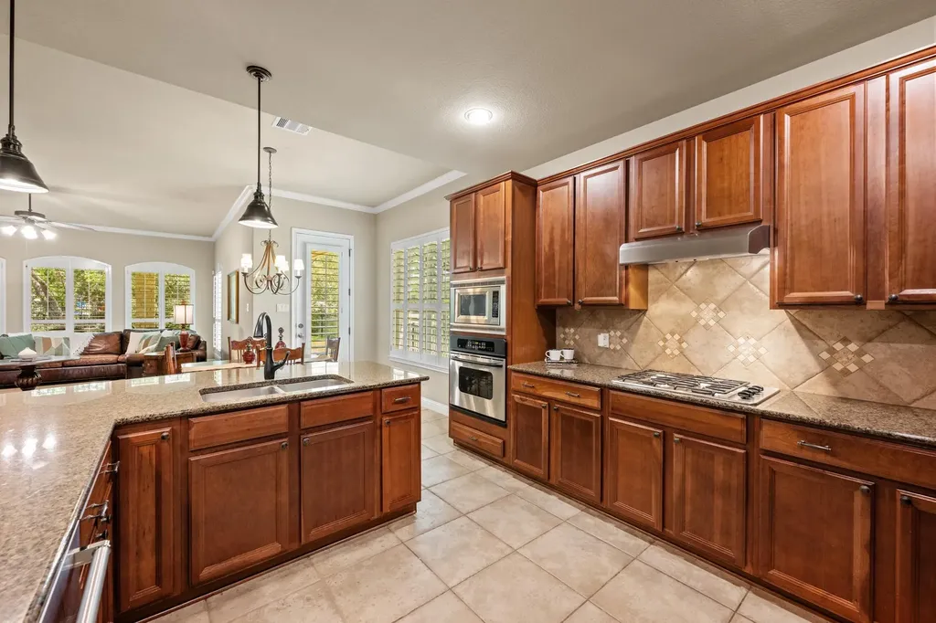 14608 Spillman Ranch Loop Austin TX 78738