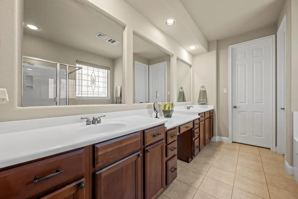 14608 Spillman Ranch Loop Austin TX 78738