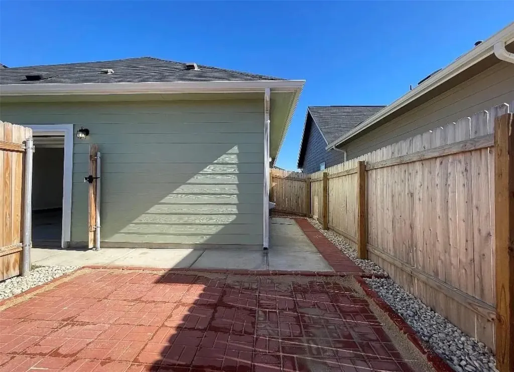 340 Kenai Drive Kyle TX 78640