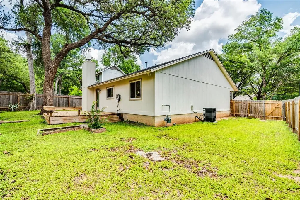 13000 Meadowheath Cove Austin TX 78729