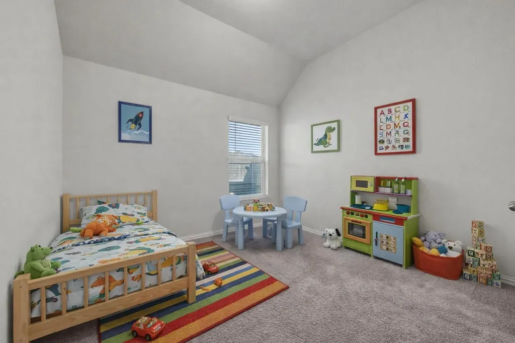 918 Leadtree Loop Buda TX 78610