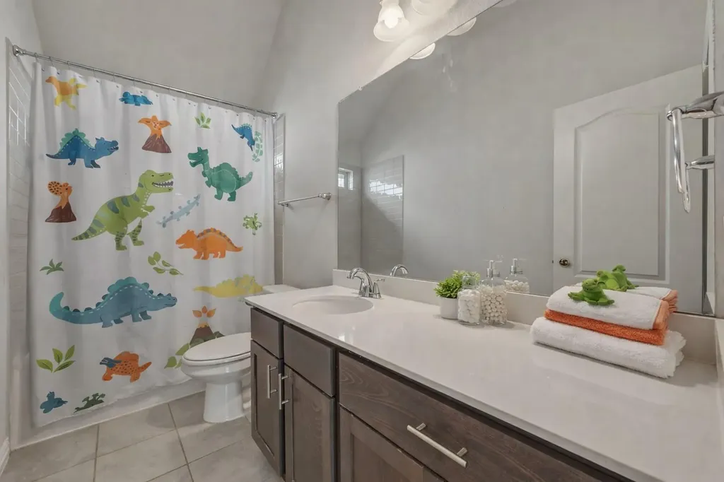 918 Leadtree Loop Buda TX 78610