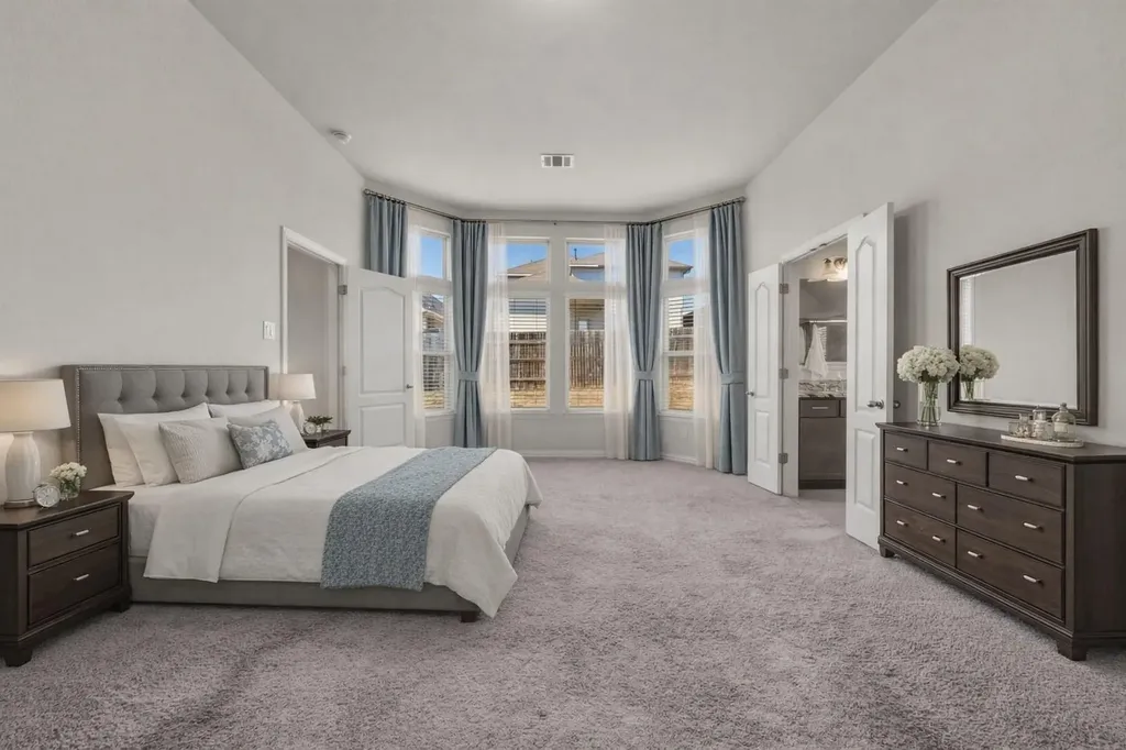 918 Leadtree Loop Buda TX 78610