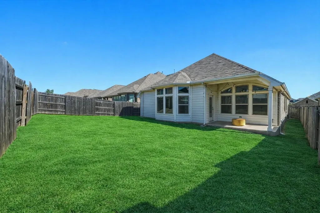 918 Leadtree Loop Buda TX 78610