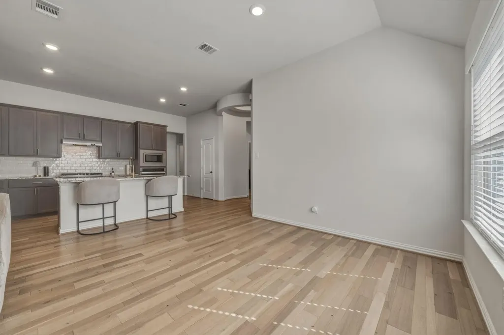 918 Leadtree Loop Buda TX 78610
