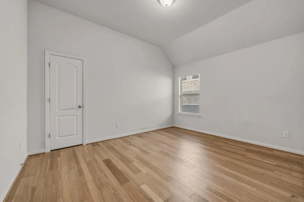 918 Leadtree Loop Buda TX 78610
