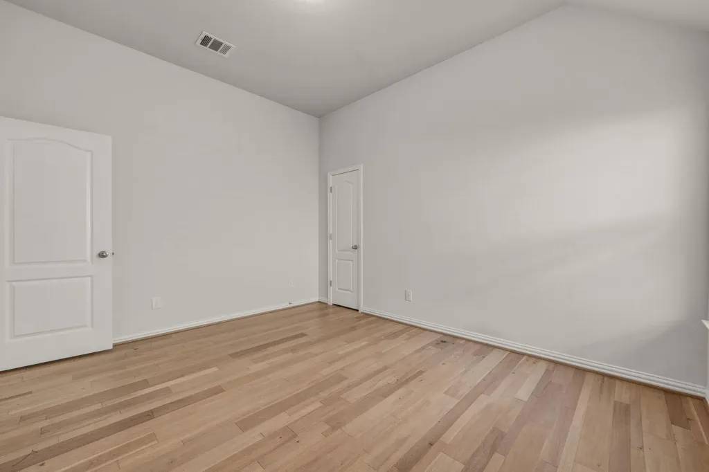 918 Leadtree Loop Buda TX 78610