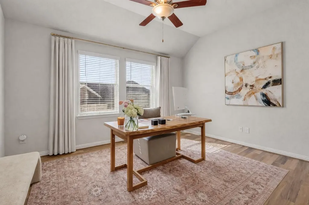 918 Leadtree Loop Buda TX 78610