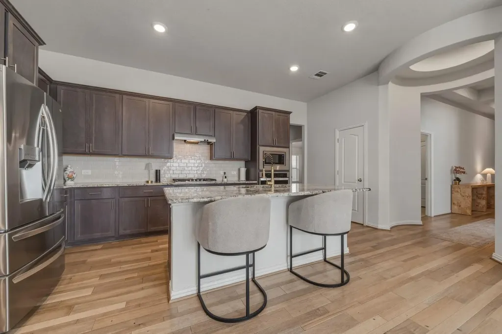 918 Leadtree Loop Buda TX 78610