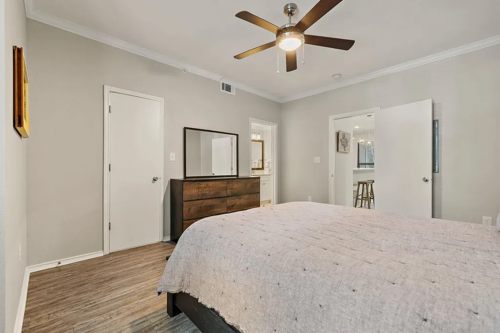 3839 Dry Creek Drive Austin TX 78731