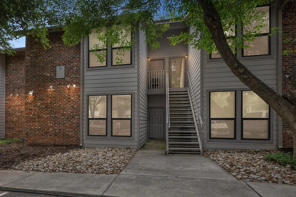 3839 Dry Creek Drive Austin TX 78731