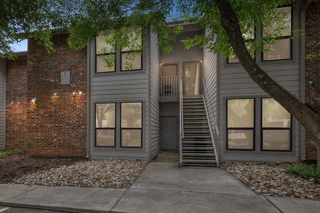 3839 Dry Creek Drive Austin TX 78731