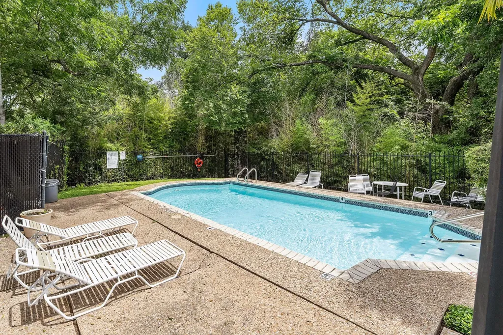 3839 Dry Creek Drive Austin TX 78731