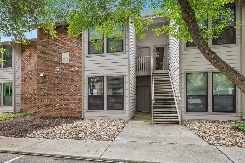3839 Dry Creek Drive Austin TX 78731