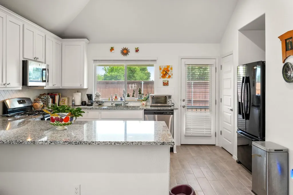 128 Riverhill Drive Georgetown TX 78628
