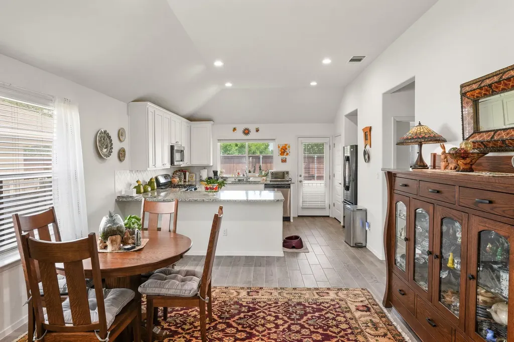 128 Riverhill Drive Georgetown TX 78628