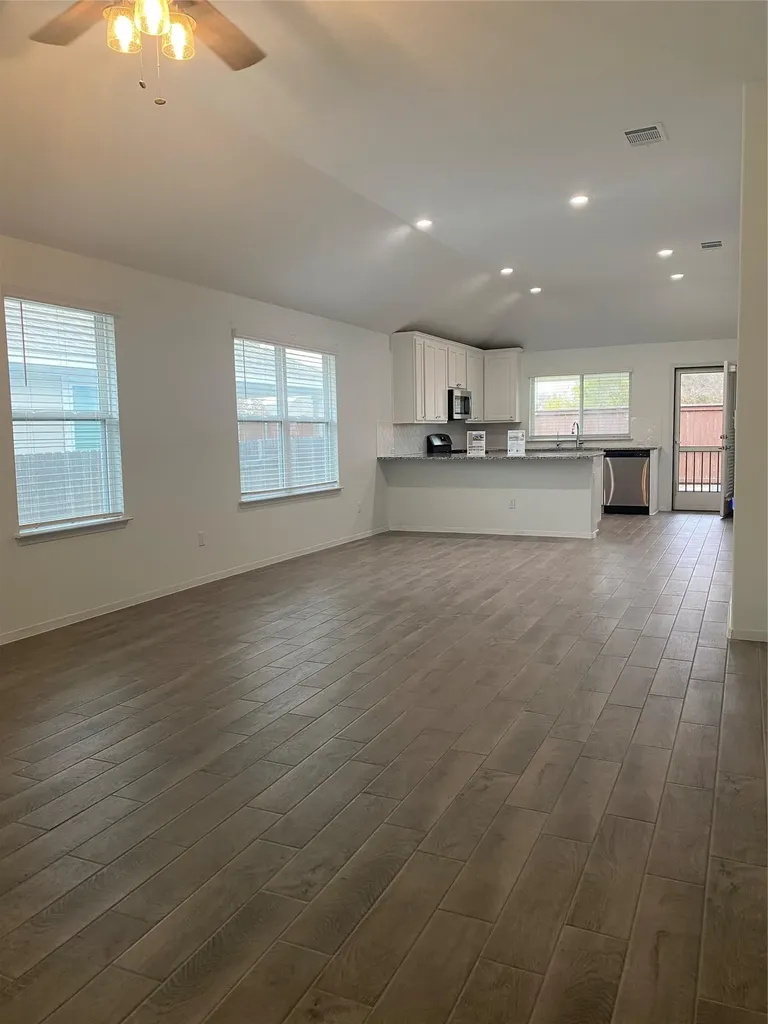 128 Riverhill Drive Georgetown TX 78628