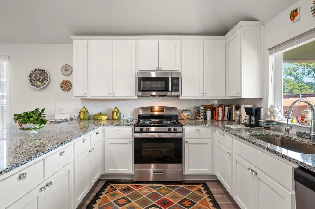 128 Riverhill Drive Georgetown TX 78628