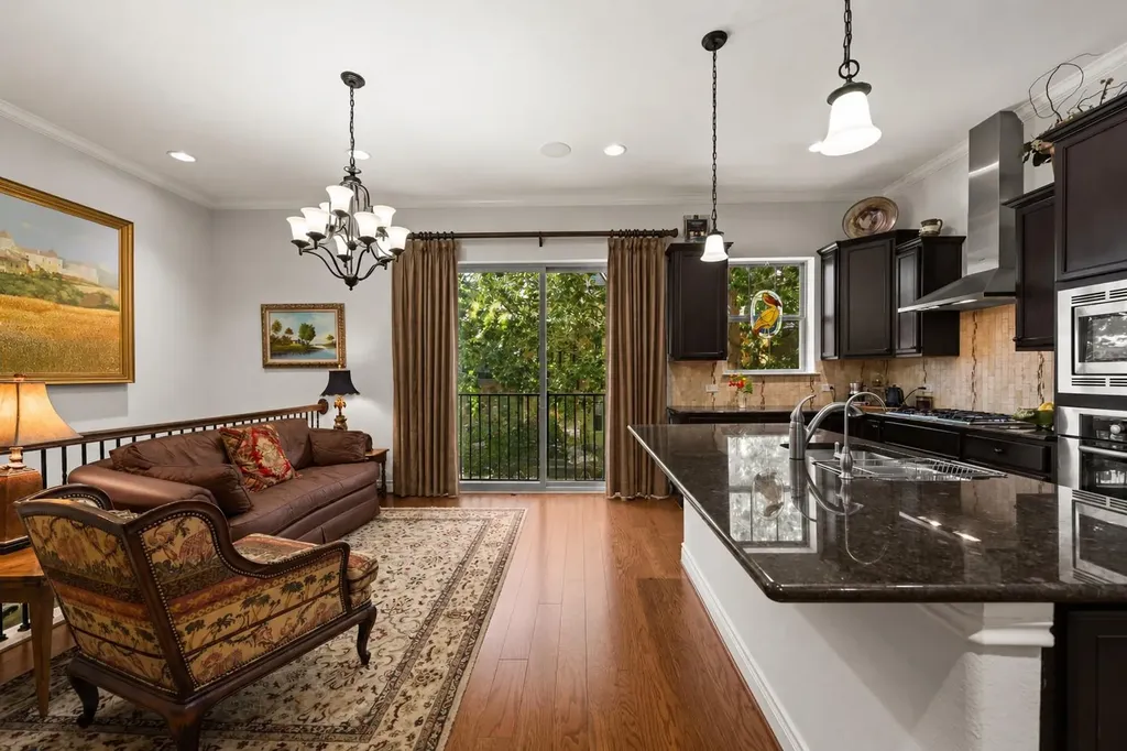 204 Adams Street Georgetown TX 78628