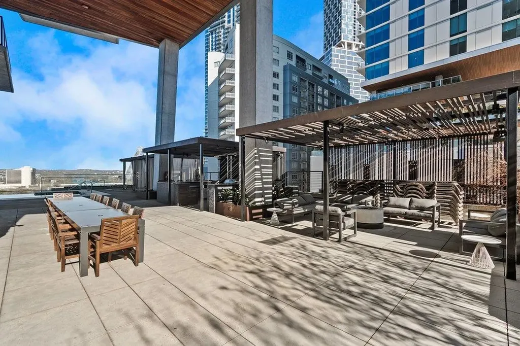 70 Rainey Street Austin TX 78701