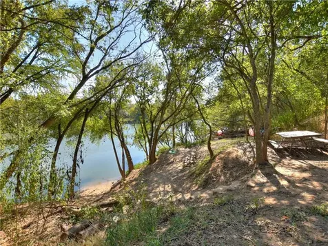 2705 Kingsland Way Austin TX 78725