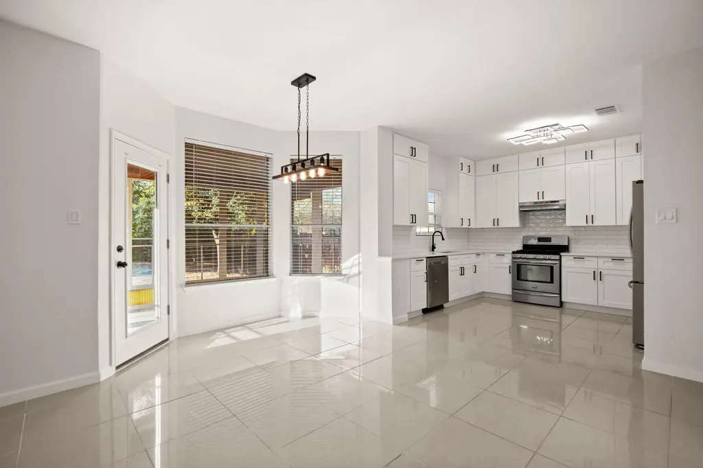 2011 Monica Lane Round Rock TX 78664