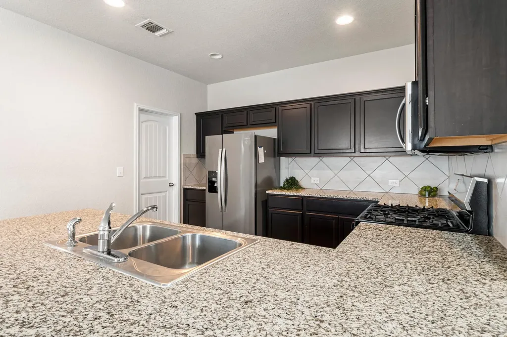 10809 Gonzales Ranger Pass Austin TX 78754