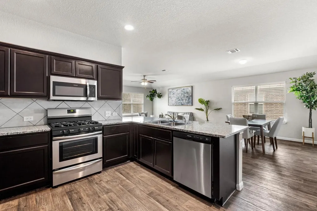 10809 Gonzales Ranger Pass Austin TX 78754
