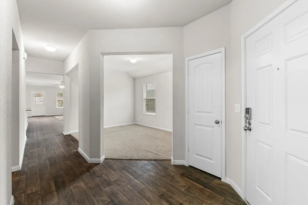 10809 Gonzales Ranger Pass Austin TX 78754