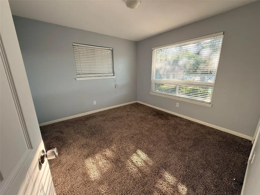 9003 Hunters Trace Austin TX 78758