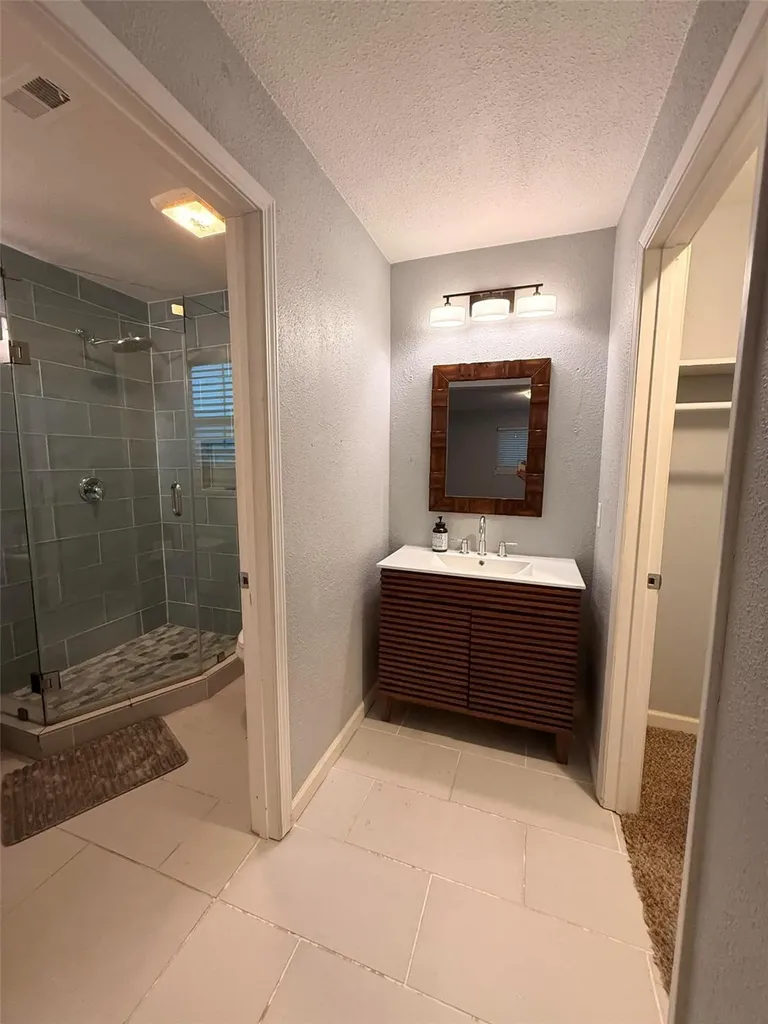 9003 Hunters Trace Austin TX 78758