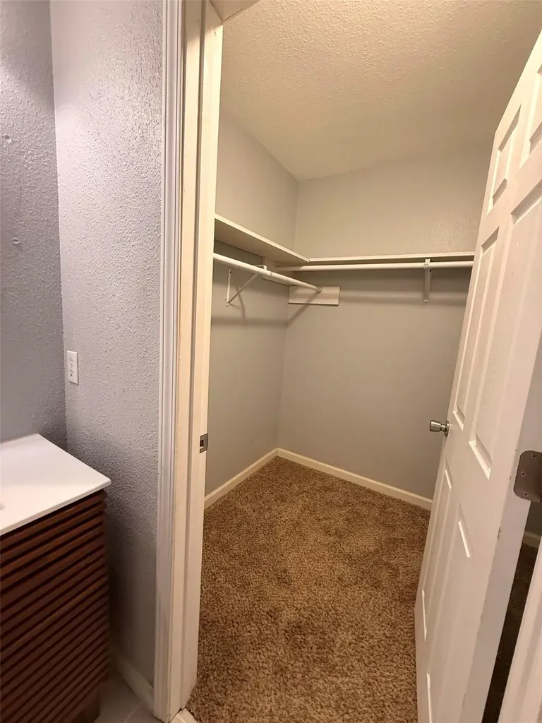 9003 Hunters Trace Austin TX 78758