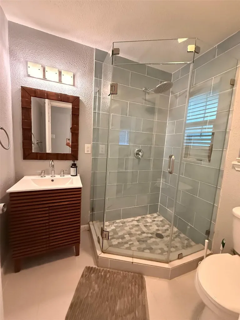9003 Hunters Trace Austin TX 78758